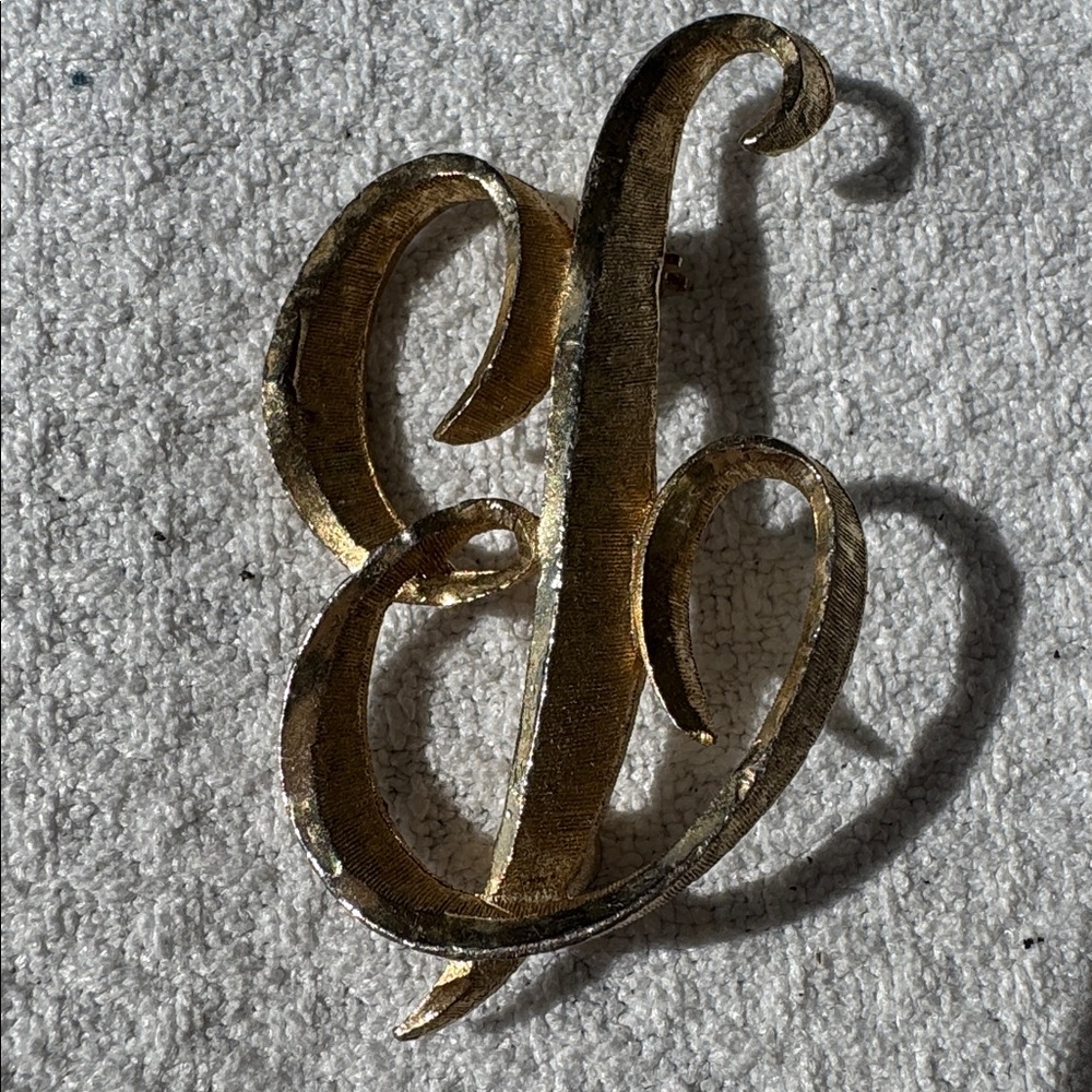 Vintage Mamselle Monogram Initial Gold Tone Decorative Letter B Brooch Pin - Picture 8 of 8
